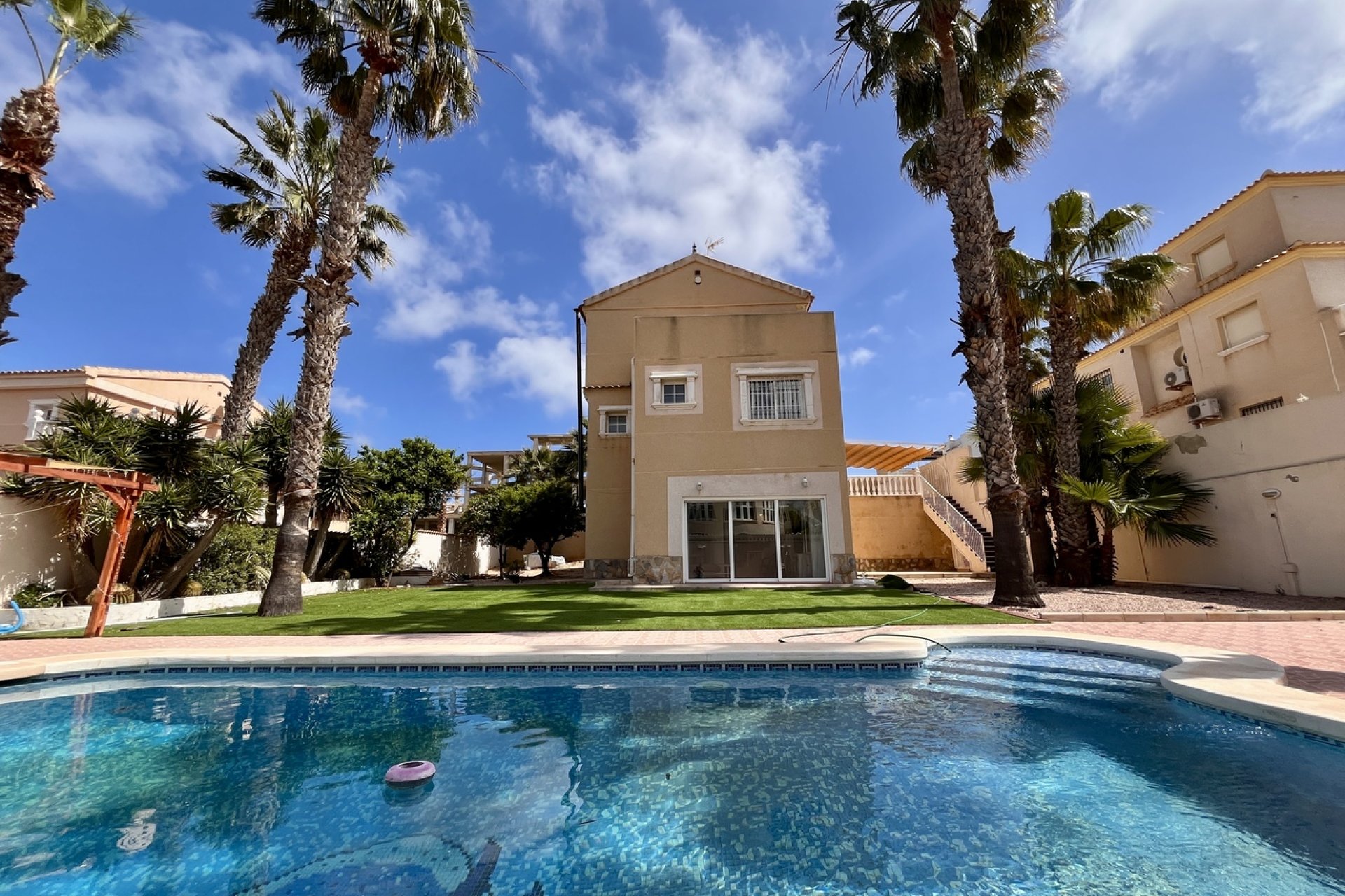 Videresalg - Villa - Orihuela Costa - La Zenia