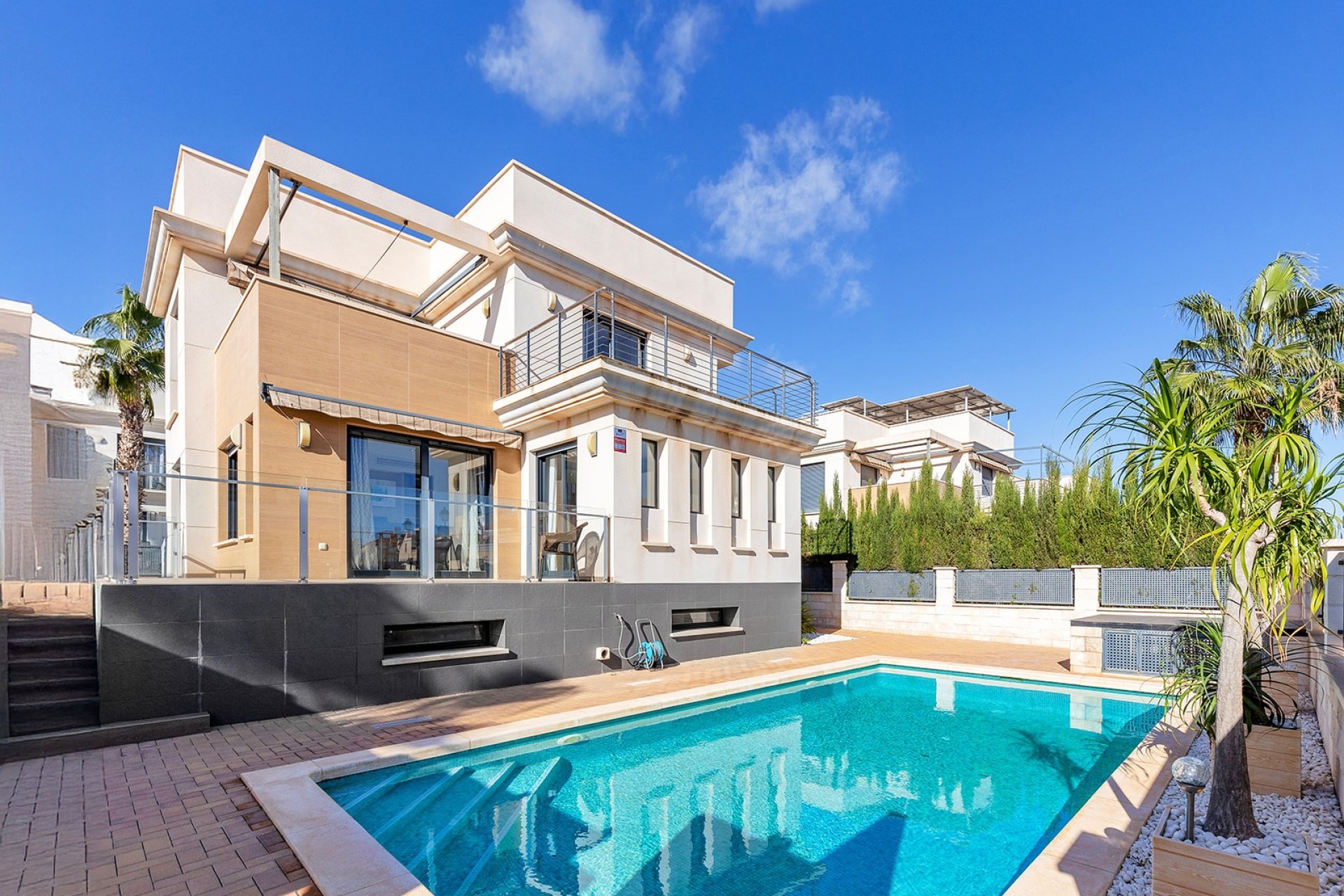 Videresalg - Villa - Orihuela Costa - La Zenia