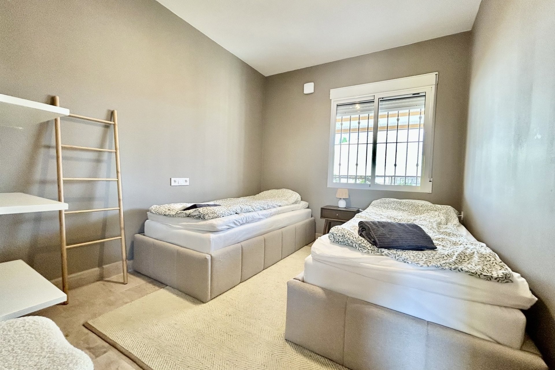 Videresalg - Villa - Orihuela Costa - La Zenia