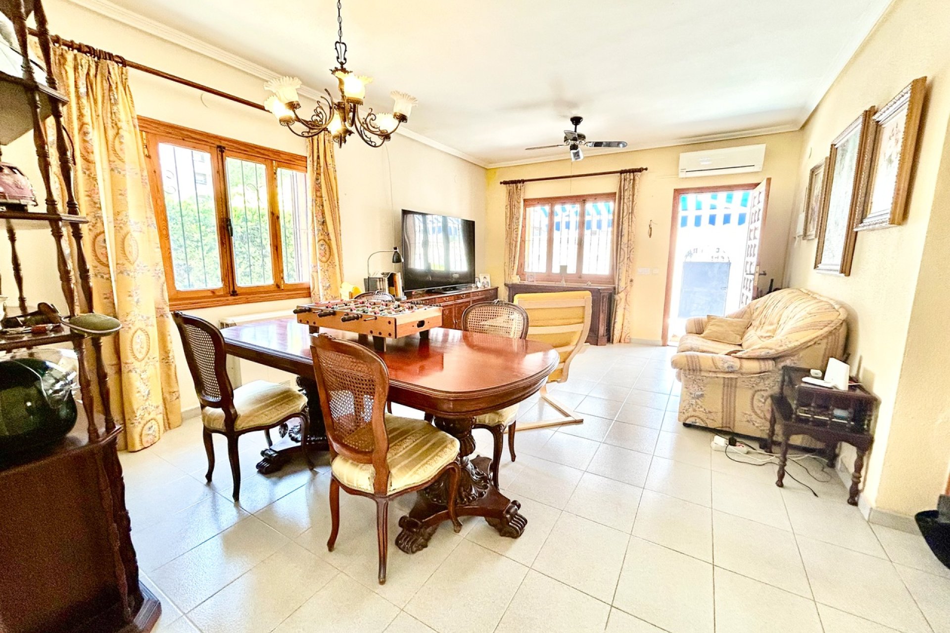 Videresalg - Villa - Orihuela Costa - La Zenia
