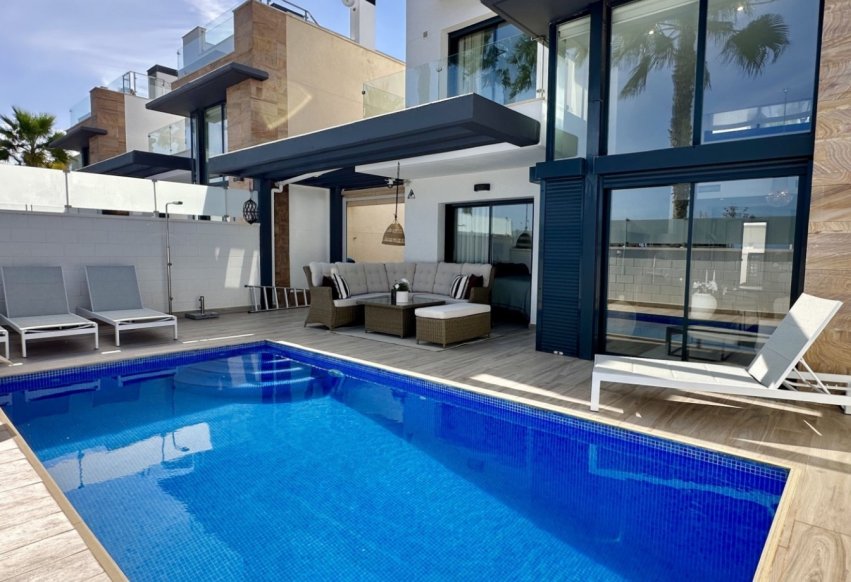 Videresalg - Villa - Orihuela Costa - Lomas de Cabo Roig