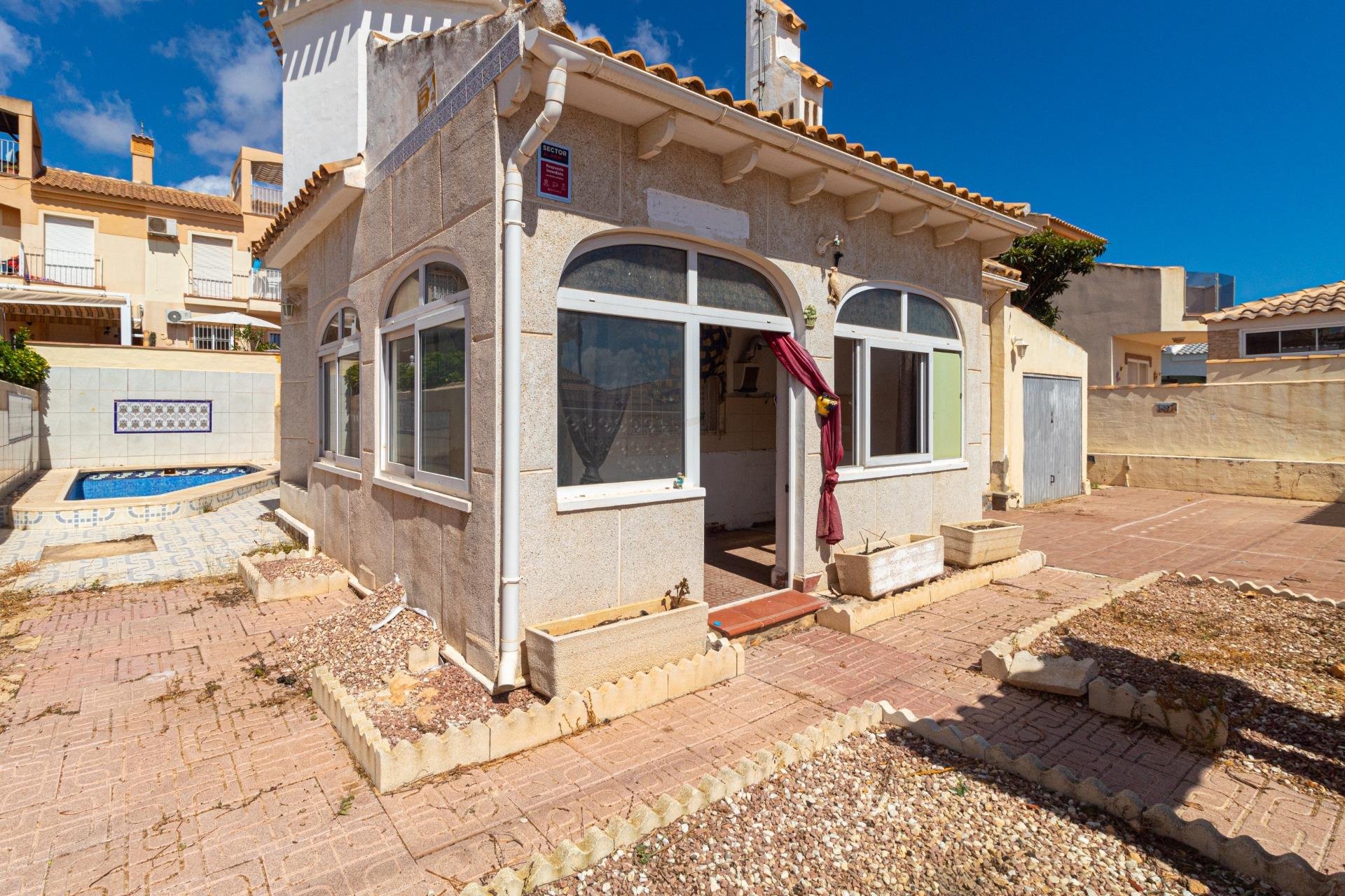 Videresalg - Villa - Orihuela Costa - Los Almendros-La Florida