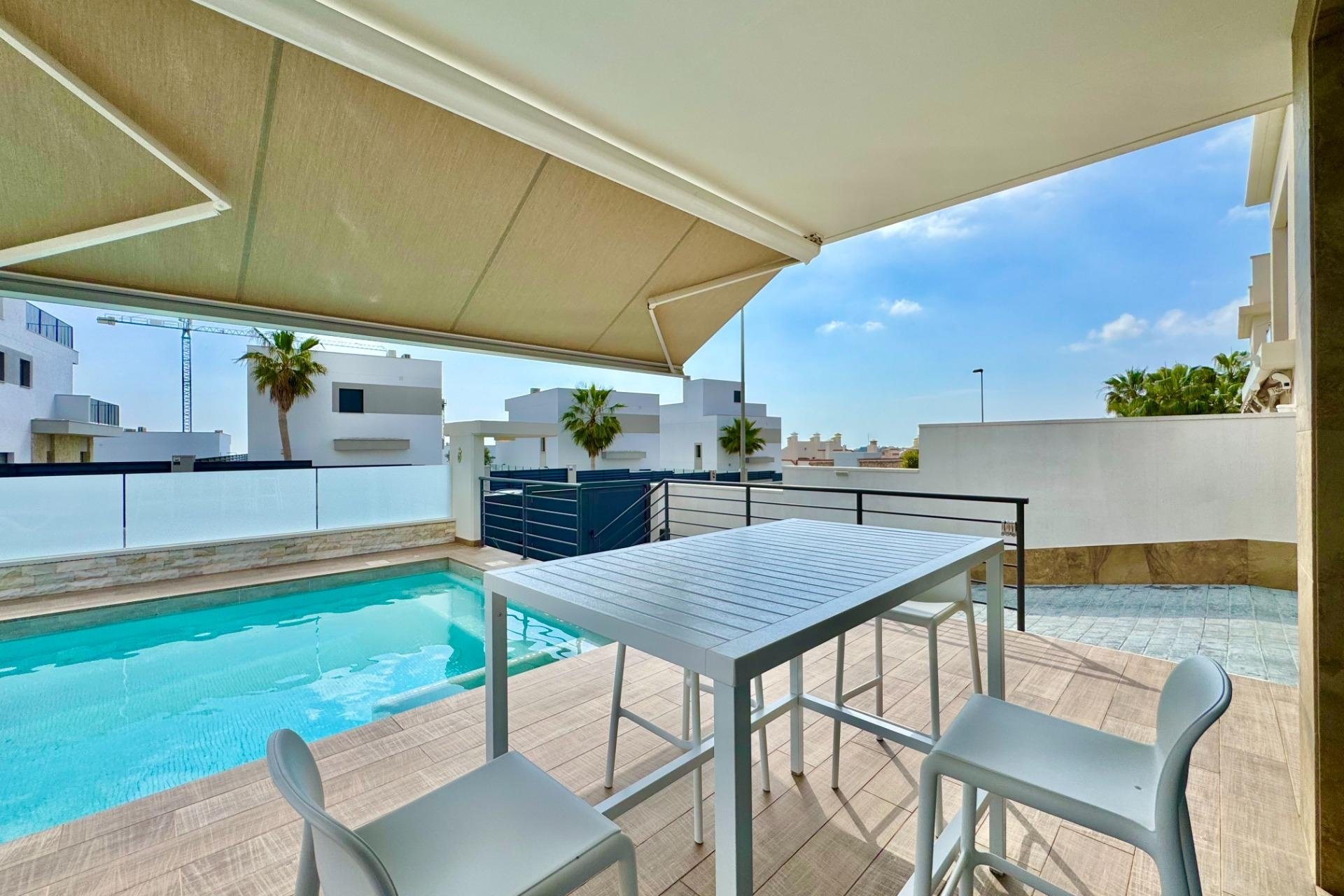 Videresalg - Villa - San Miguel de Salinas - Bellavista