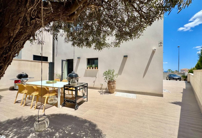 Videresalg - Villa - San Miguel de Salinas - Bellavista