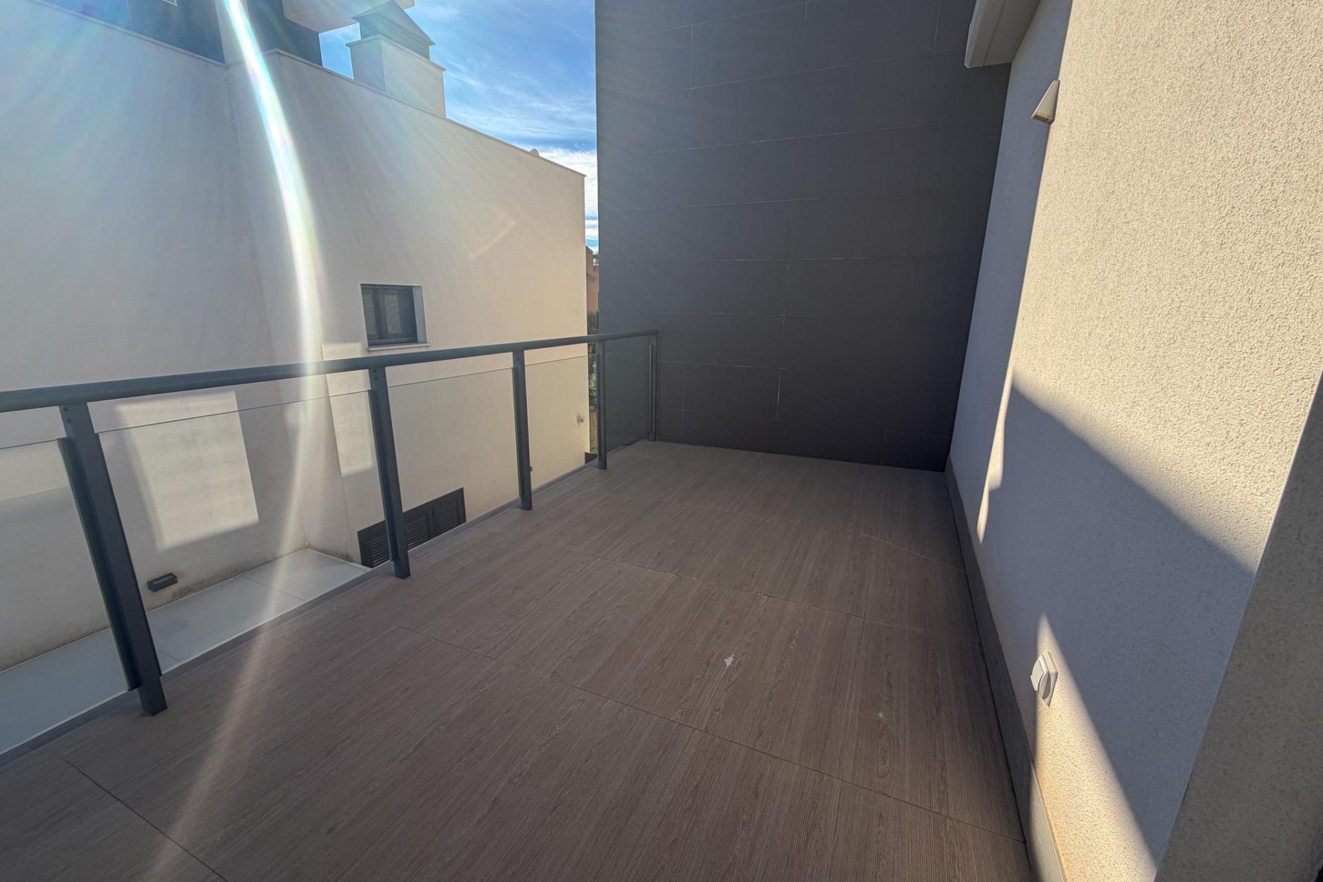 Videresalg - Villa - San Miguel de Salinas - Bellavista