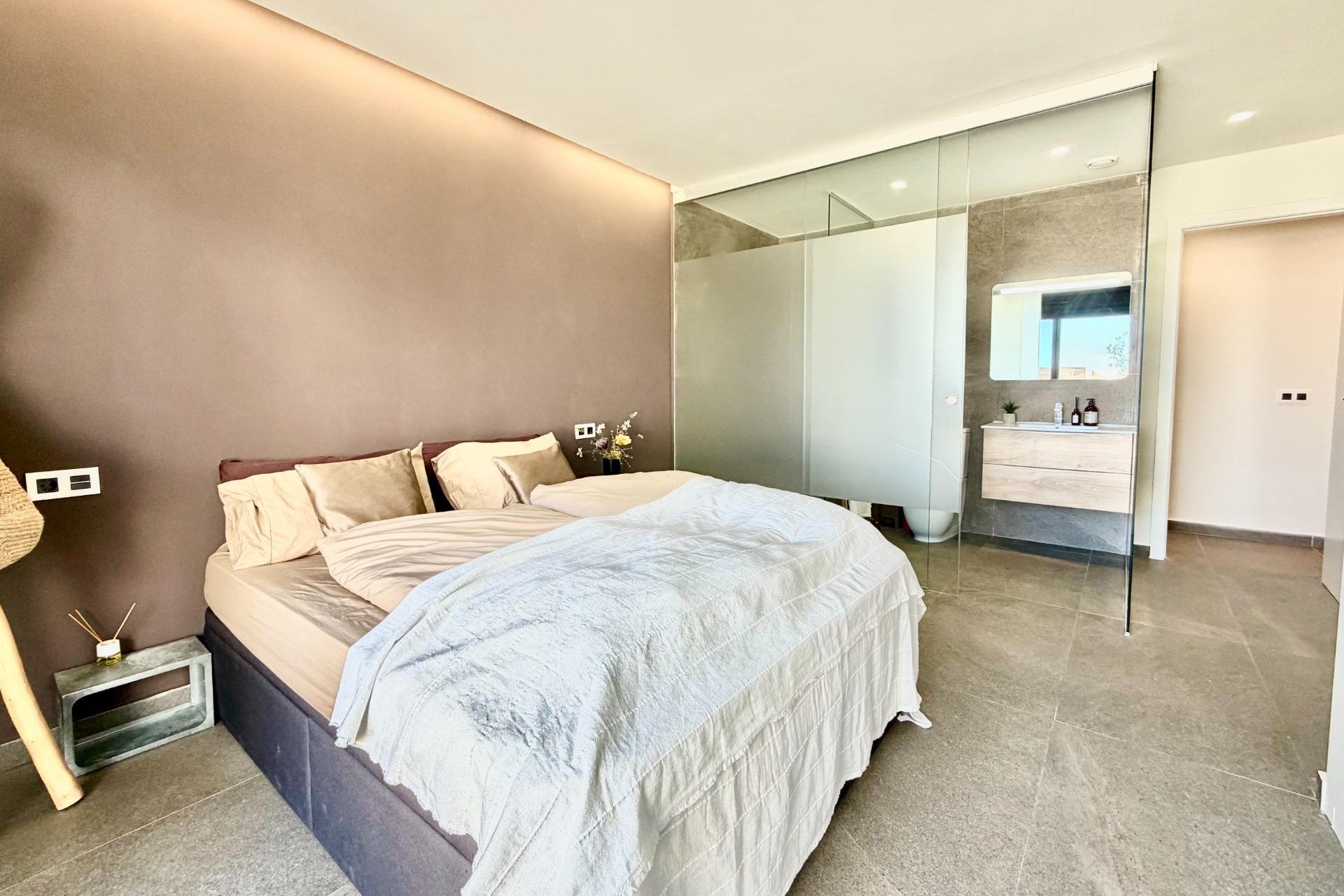 Videresalg - Villa - San Miguel de Salinas - Bellavista