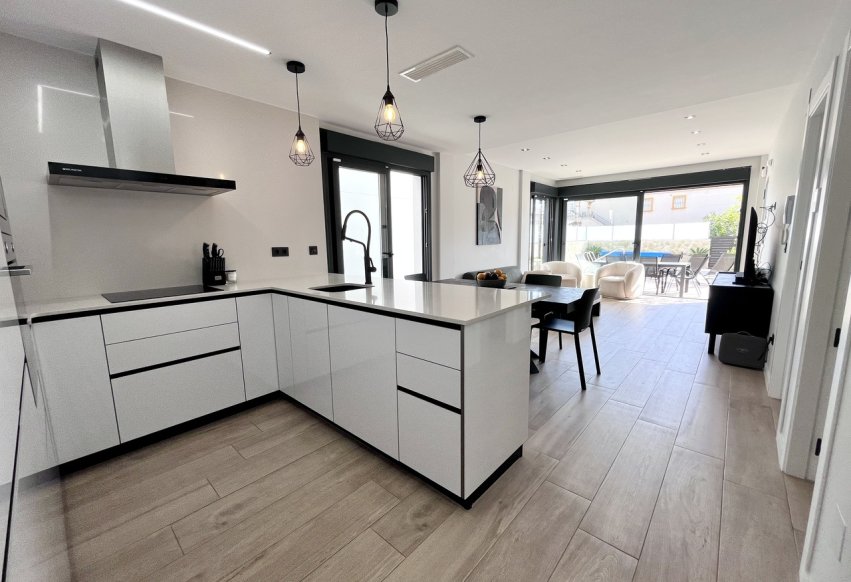 Videresalg - Villa - Torrevieja - Punta Prima