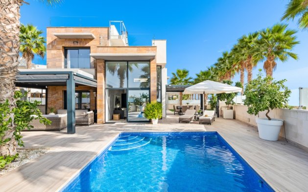 Villa - Återförsäljning - Orihuela Costa - Cabo Roig
