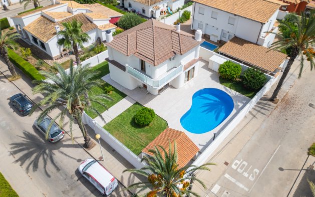 Villa - Begagnad - Orihuela Costa - LAV-2522