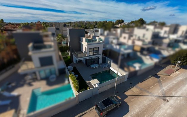 Villa - Begagnad - San Miguel de Salinas - Bellavista