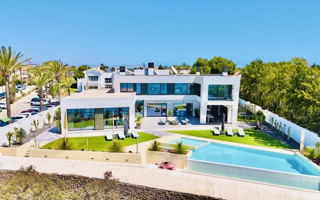 Villa - Herverkoop - Orihuela Costa - Cabo Roig