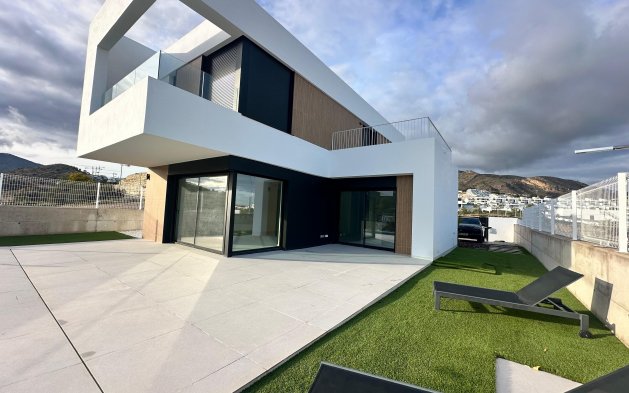 Villa - Obra nueva - Finestrat - Finestrat