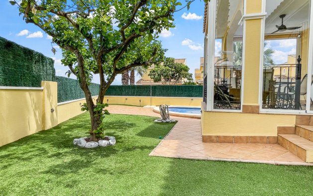 Villa - Odsprzedaż - Orihuela Costa - Los Dolses