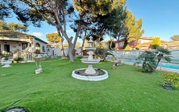 Villa - Odsprzedaż - Orihuela Costa - URE3200
