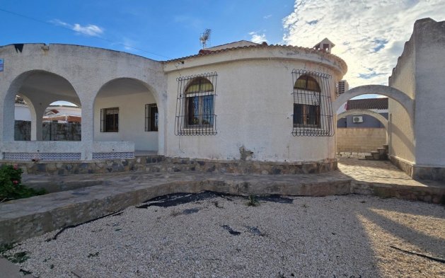 Villa - Odsprzedaż - Torrevieja - El Chaparal