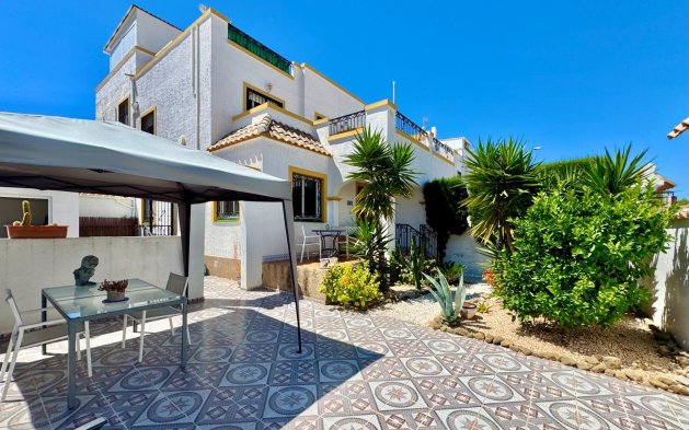 Villa - Resale - Orihuela Costa - MED-55073