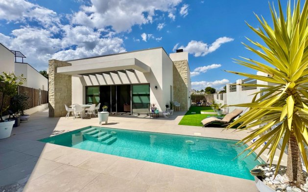 Villa - Resale - San Miguel de Salinas - Blue Lagoon - Galán