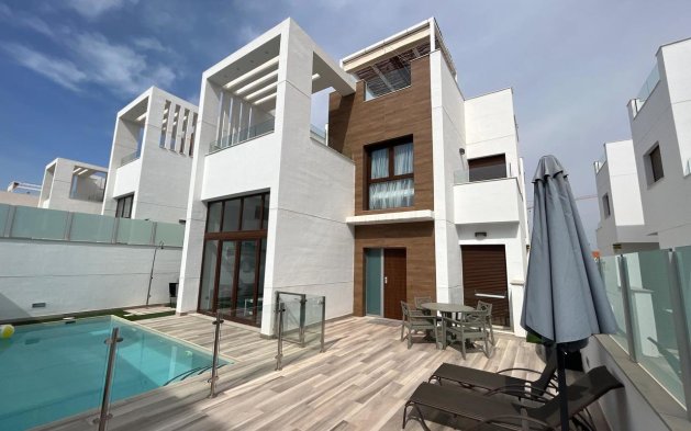 Villa - Reventa - Torrevieja - Los Altos