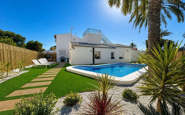 Villa - Revente - Orihuela Costa - Punta Prima