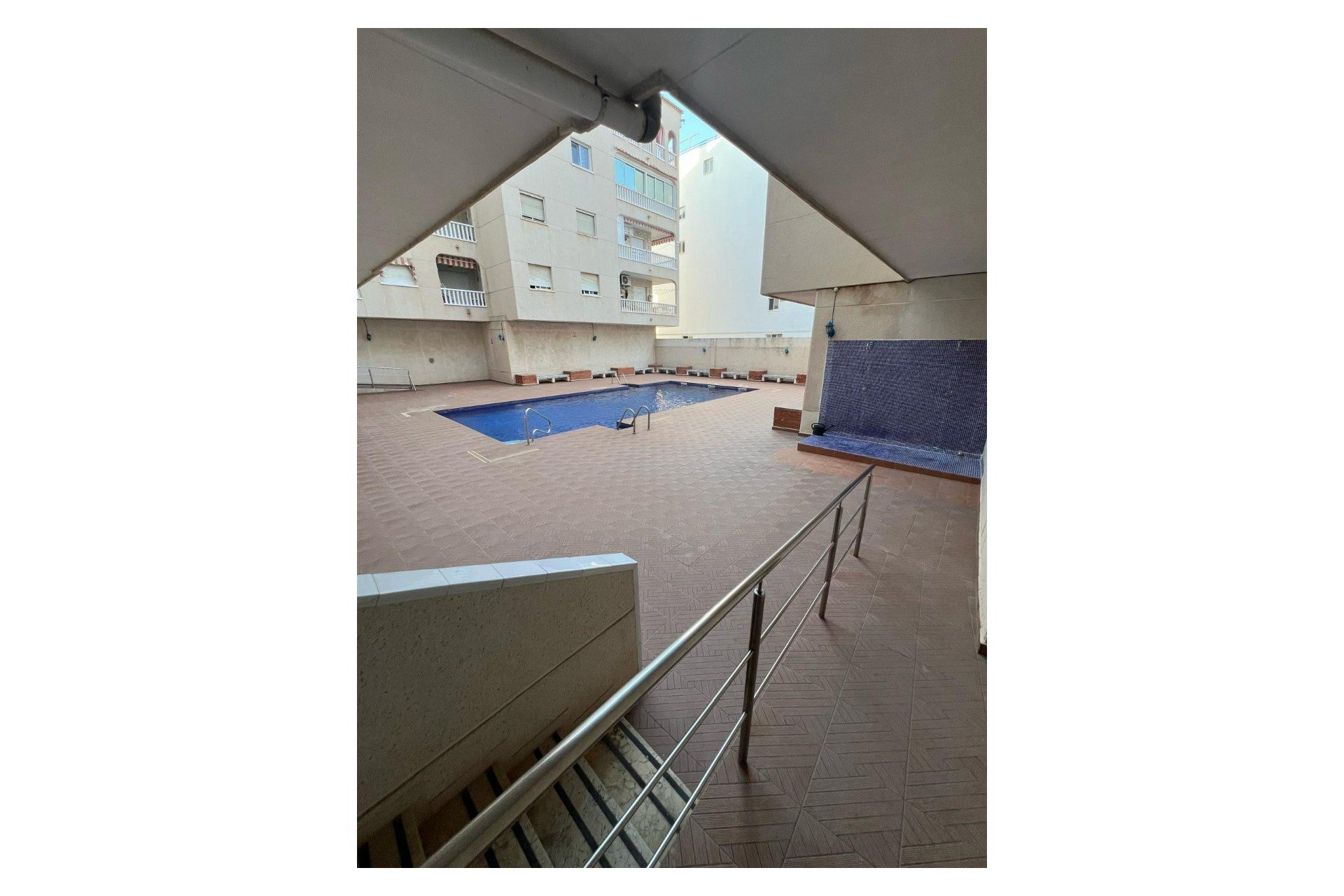 Wynajem długoterminowy - Mieszkanie w bloku - Torrevieja - El Acequión - Los Náufragos
