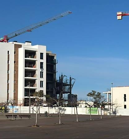 Residencial Lago Varese Apartaments