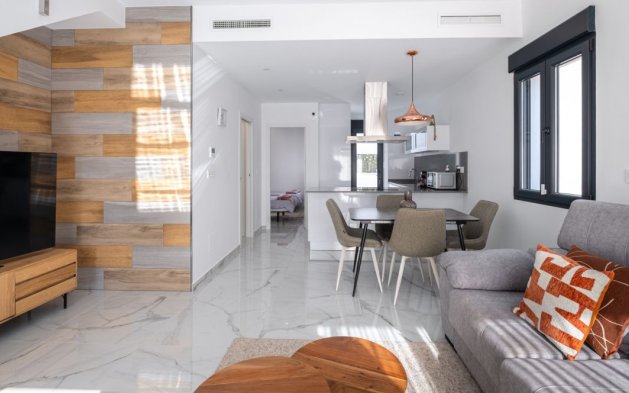 Resale - Villa - Torrevieja