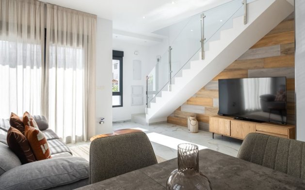Resale - Villa - Torrevieja