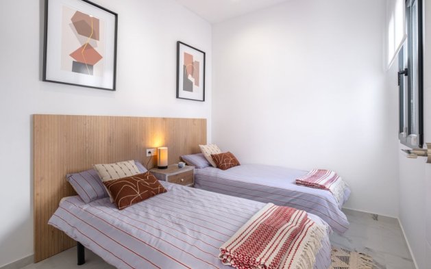 Resale - Villa - Torrevieja