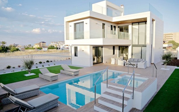 Obra nueva - Villa - Dehesa de Campoamor