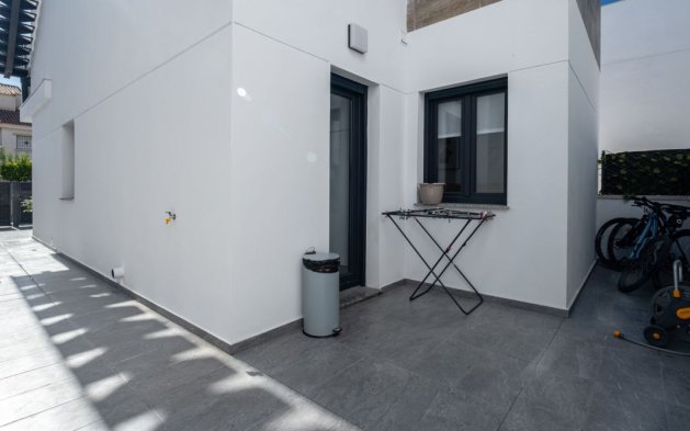 Resale - Villa - Torrevieja