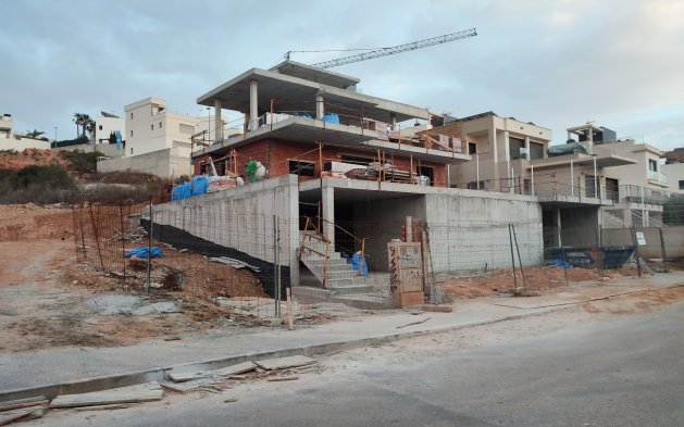 Obra nueva - Villa - Dehesa de Campoamor
