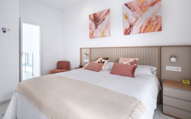 Resale - Villa - Torrevieja