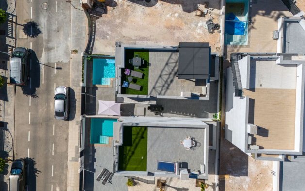 Resale - Villa - Torrevieja