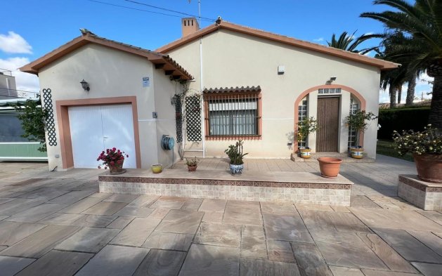 Resale - Villa - Orihuela Costa - Cabo Roig