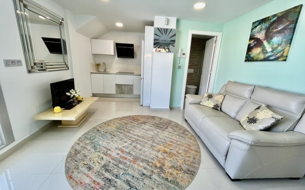 Resale - Villa - Orihuela Costa - Villamartín