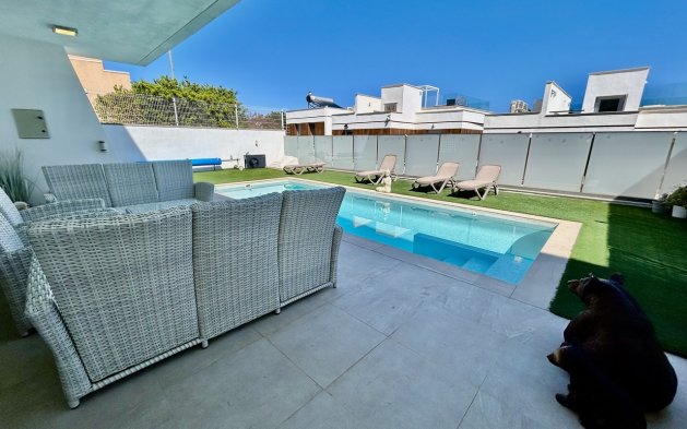 Resale - Villa - Orihuela Costa - Villamartín
