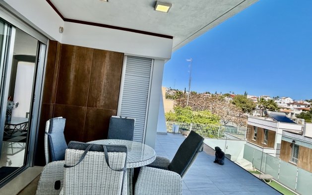 Resale - Villa - Orihuela Costa - Villamartín