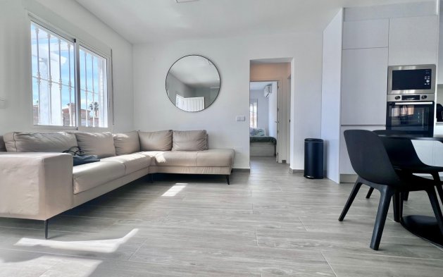 Resale - Villa - San Miguel de Salinas - Las filipinas