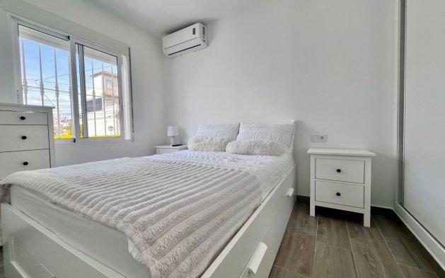 Resale - Villa - San Miguel de Salinas - Las filipinas