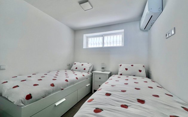 Resale - Villa - San Miguel de Salinas - Las filipinas