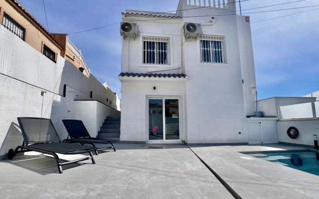 Resale - Villa - San Miguel de Salinas - Las filipinas