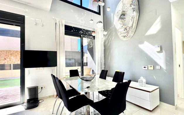 Resale - Villa - Orihuela Costa - Lomas de Cabo Roig