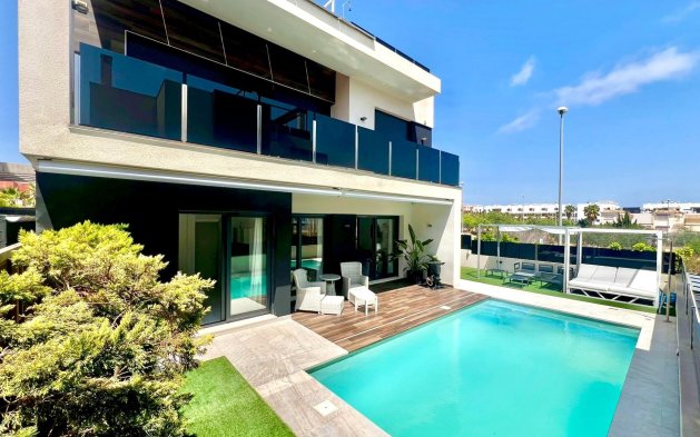 Resale - Villa - Orihuela Costa - Lomas de Cabo Roig