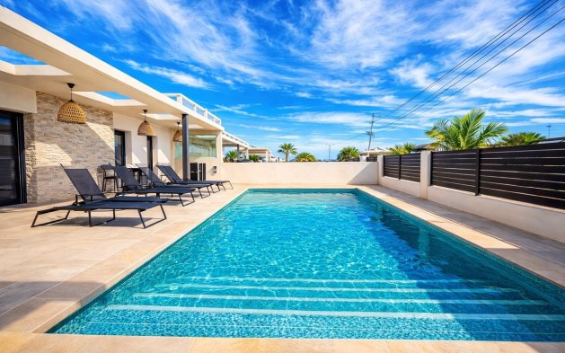 Resale - Villa - Torrevieja - Los Balcones - Los Altos 