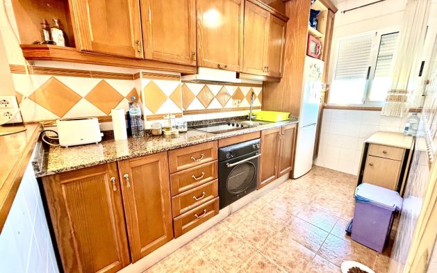 Resale - Apartment / flat - Torrevieja - Punta Prima