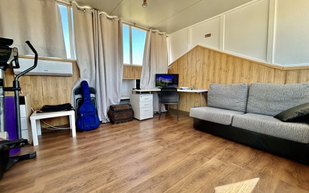 Resale - Apartment / flat - Torrevieja - Punta Prima