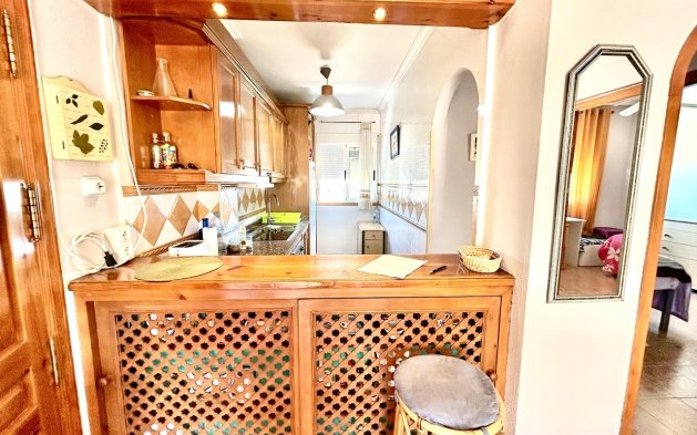 Resale - Apartment / flat - Torrevieja - Punta Prima