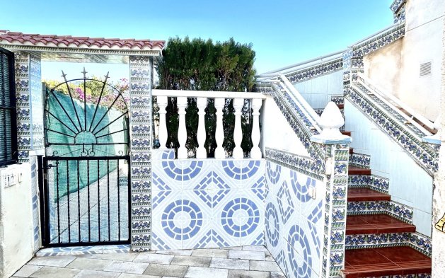 Resale - Apartment / flat - Torrevieja - Punta Prima