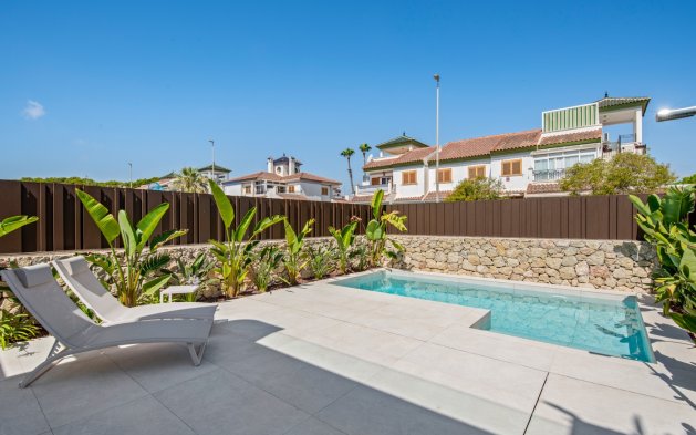 Obra nueva - Villa - Pilar de la Horadada