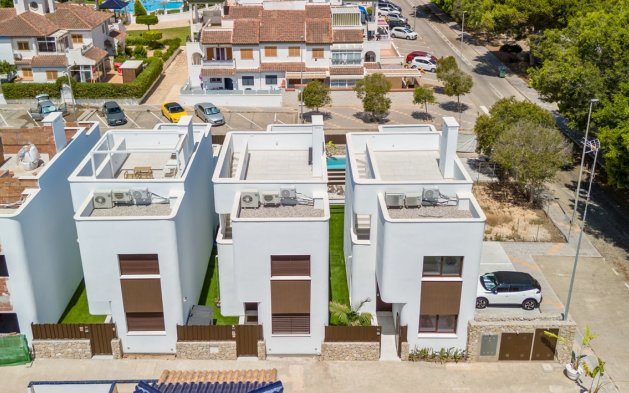 Obra nueva - Villa - Pilar de la Horadada